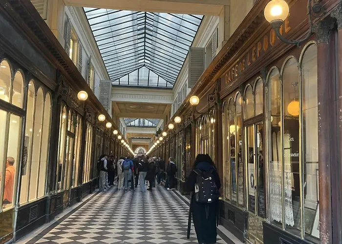 Le Pinky Bird - Paris 1Er
